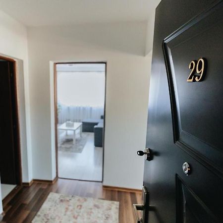 Scandinavian house Appartement Târgu Jiu Buitenkant foto