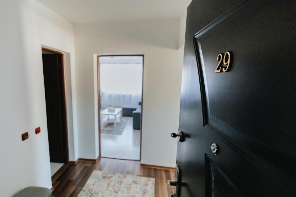 Scandinavian house Appartement Târgu Jiu Buitenkant foto